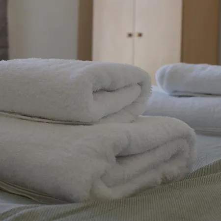 Апартаменты The Newborough 2 *